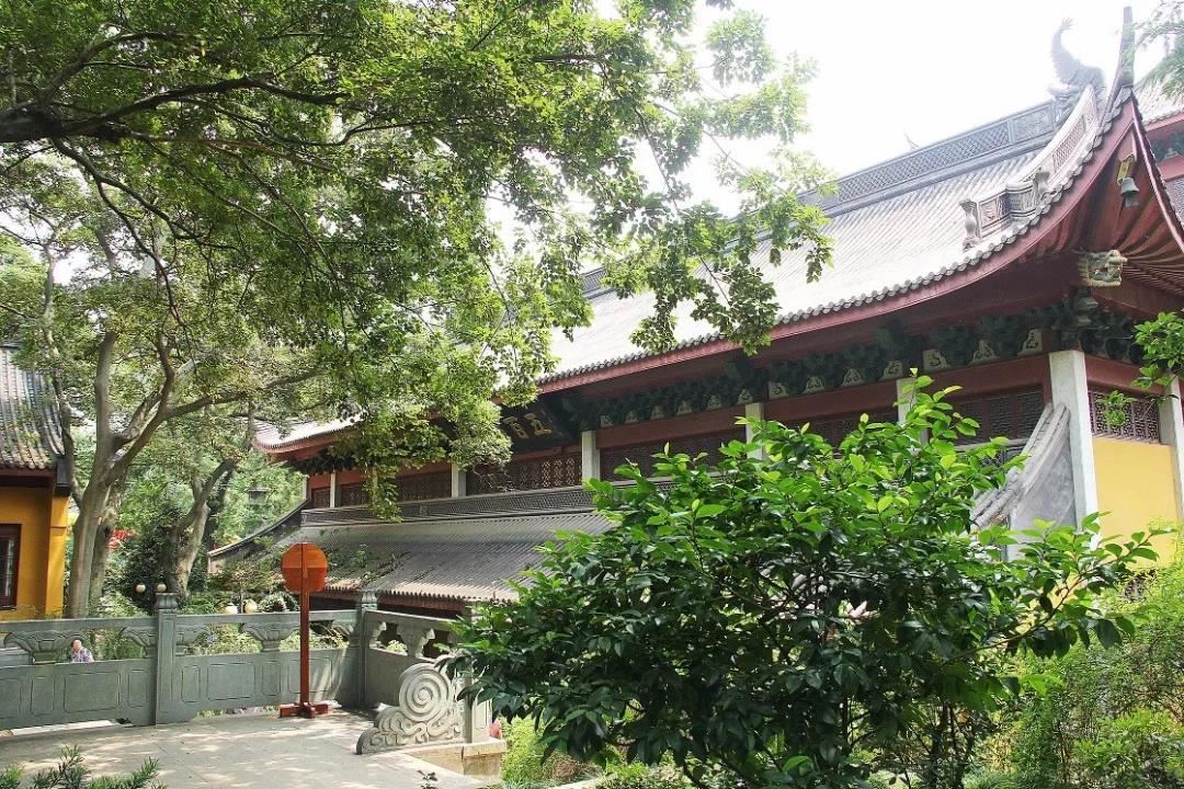 给小孩起名的