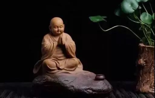 穿什么颜色的鞋子出门会招桃花？