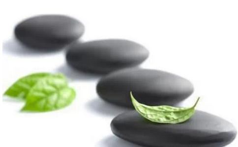 提分手后怎么挽回女友 打开女友的心结才是解决问题的关键所在